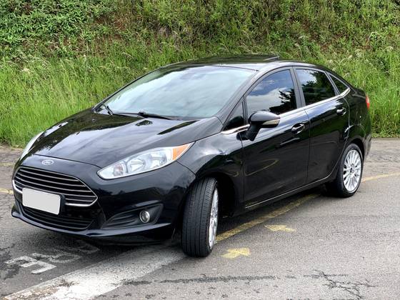 FORD FIESTA 1.6 TITANIUM PLUS SEDAN 16V FLEX 4P POWERSHIFT FORD FIESTA 1.6 TITANIUM PLUS SEDAN 16V FLEX 4P POWERSHIFT
